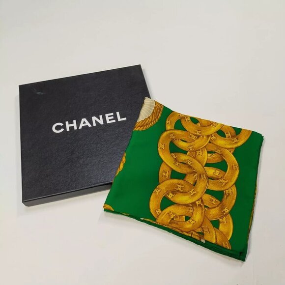 Chanel Greens /Gold Silk100% - Picture 9 of 9